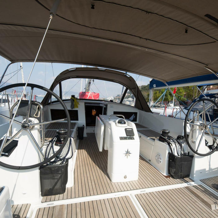 Suncity 4 | Sun Odyssey 440 photo 2