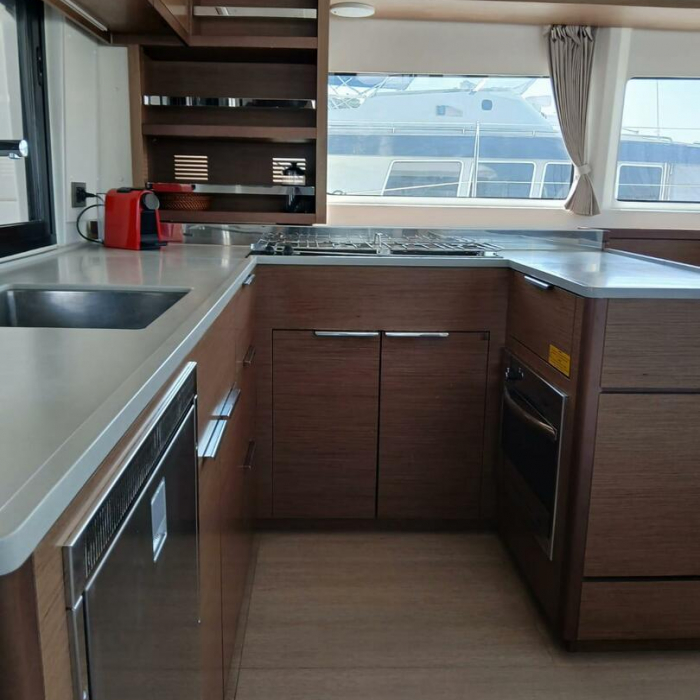 Ostraco | Lagoon 46 photo 8