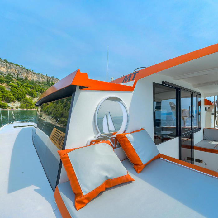 Orange | Luna 47 Power photo 23