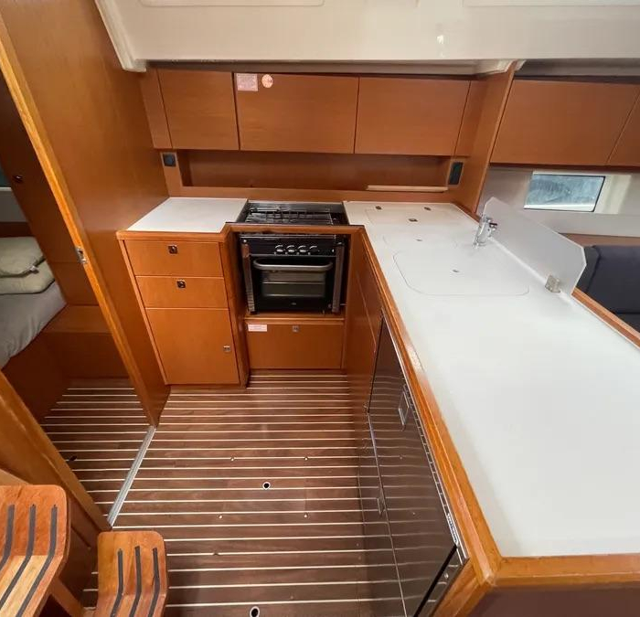  | Bavaria C45 Holiday photo 16