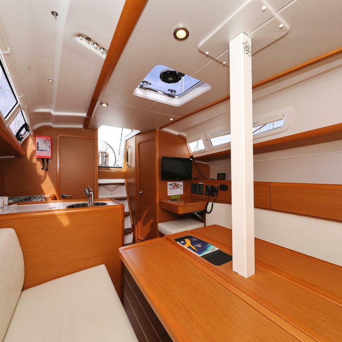 Cosma | Sun Odyssey 33i photo 14