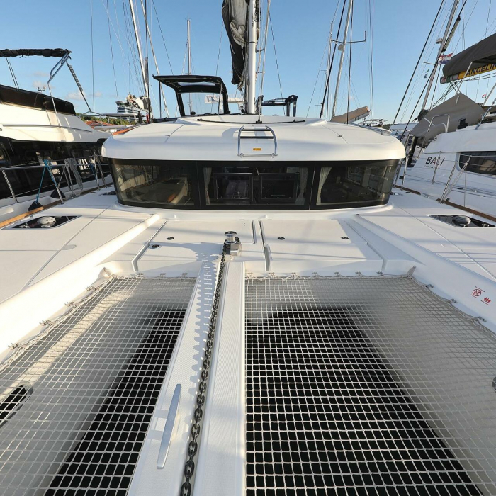 Mars | Lagoon 40 photo 36