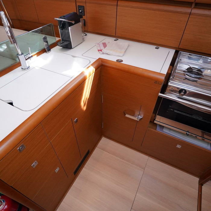 Gin Fizz | Sun Odyssey 389 photo 12