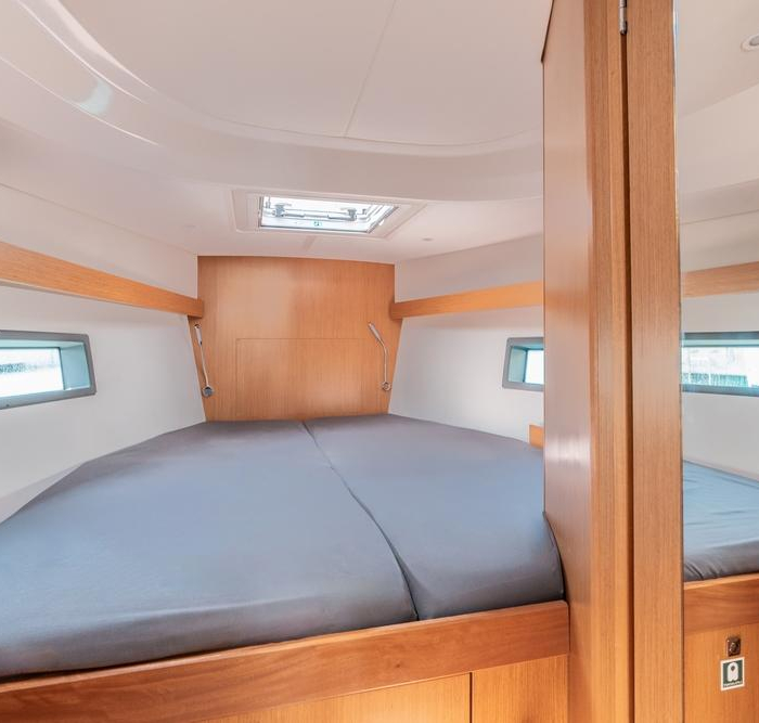 Harmonia | Bavaria C42 photo 32