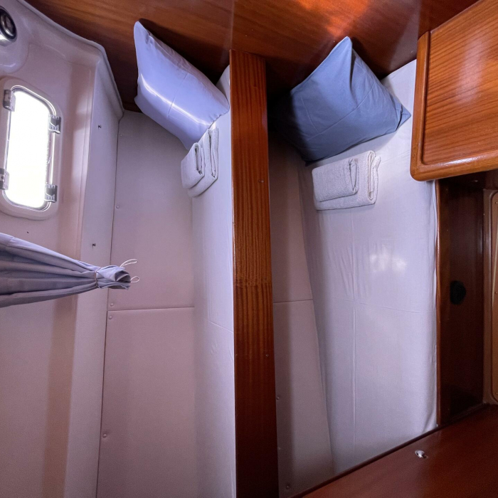 Danai (with Bowthruster ,Solar Panels, New Sails) | Bavaria 44 photo 8