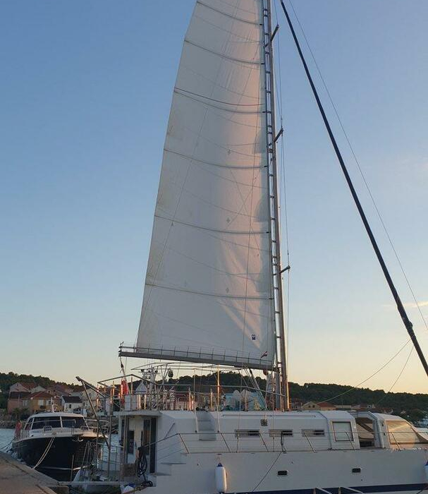 Upwind | Upwind 50 Eco photo 13