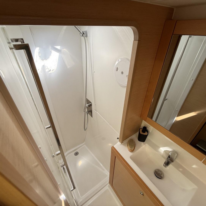 Cava | Lagoon 39 photo 21