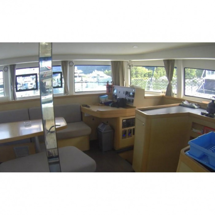 Alphonse | Lagoon 42 photo 2