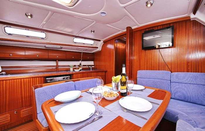 Scorpion | Bavaria 44 photo 45