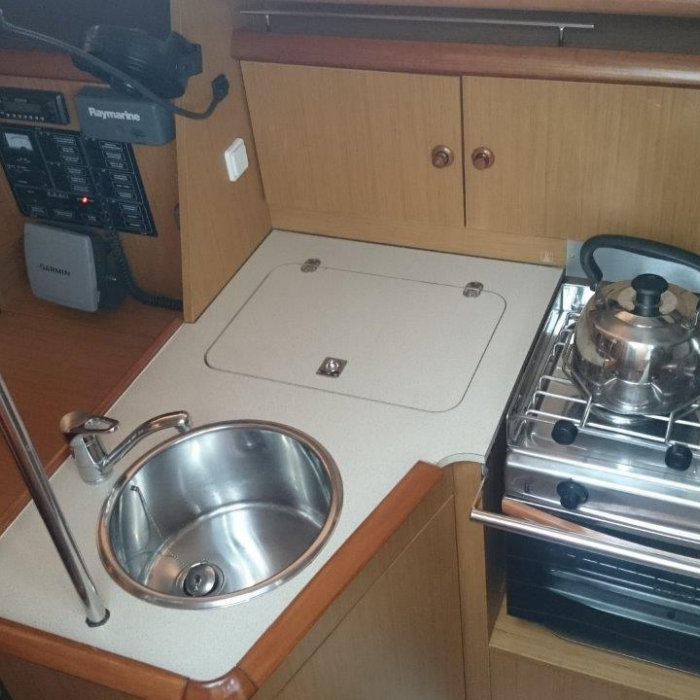 REGINA IV | Sun Odyssey 32 i photo 5