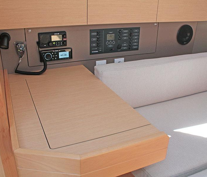 Freedom | Oceanis 38.1 photo 16