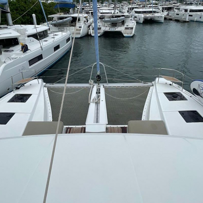 Bottoms up | Lagoon 50 photo 6