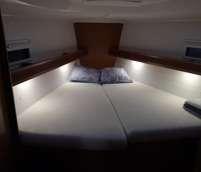 Tamra | Bavaria 36 photo 12