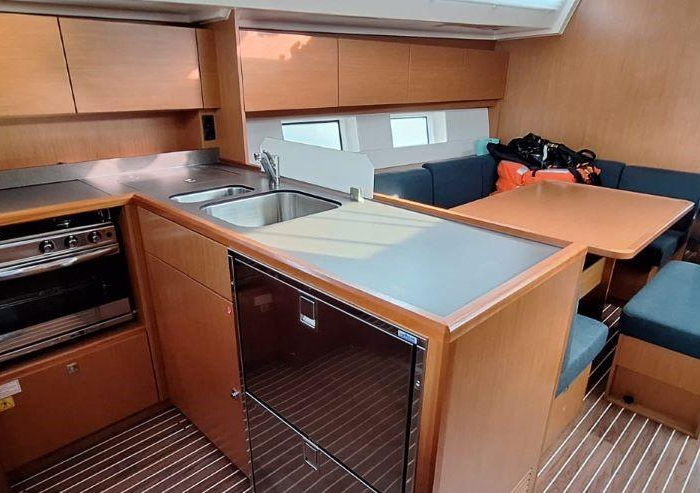 Bluna | Bavaria C45 photo 10