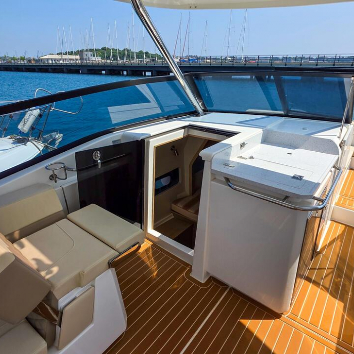 NN | Aquila 32 photo 7