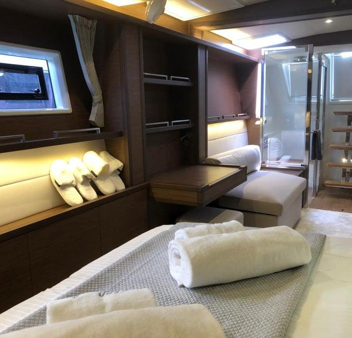 Atlantis | Lagoon 620 photo 6