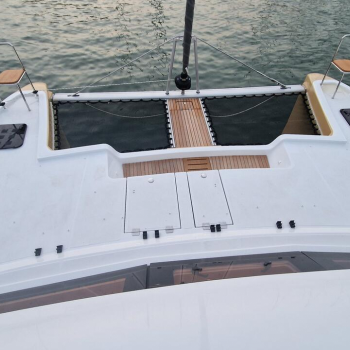 Art J | Aventura 45 photo 8