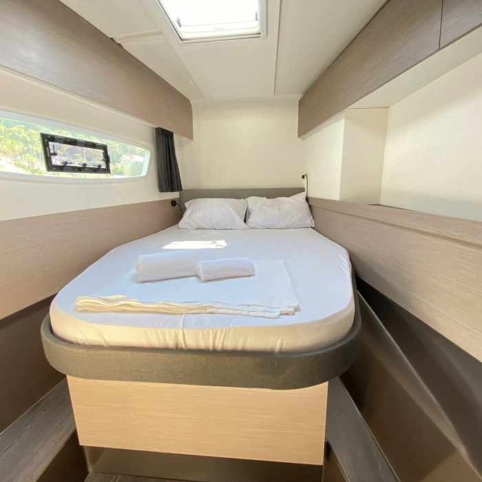 Osaya | Astrea 42 photo 4