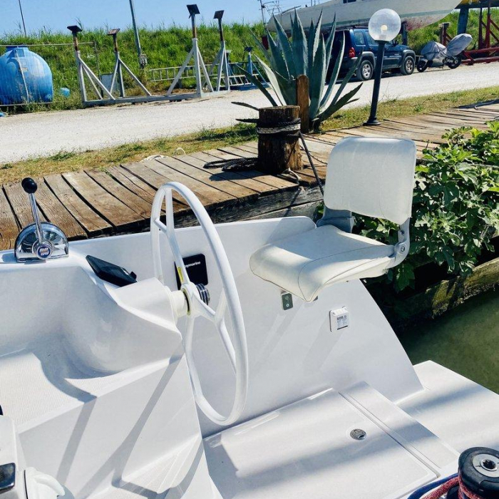 Prestige | C-Cat 37 photo 6