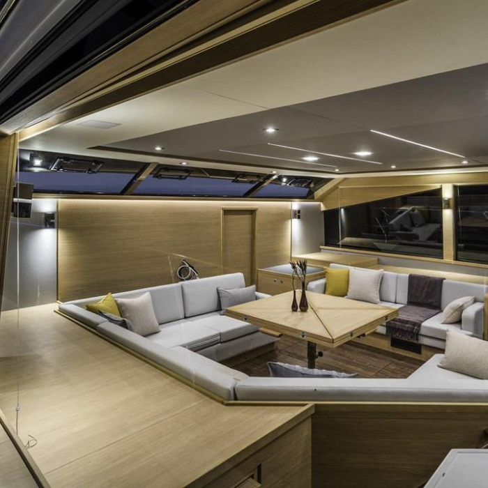 By My Side | Aquila 54 photo 6