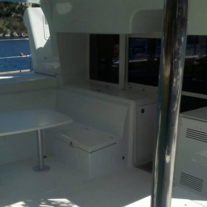 Diva | Lagoon 450 Fly photo 9