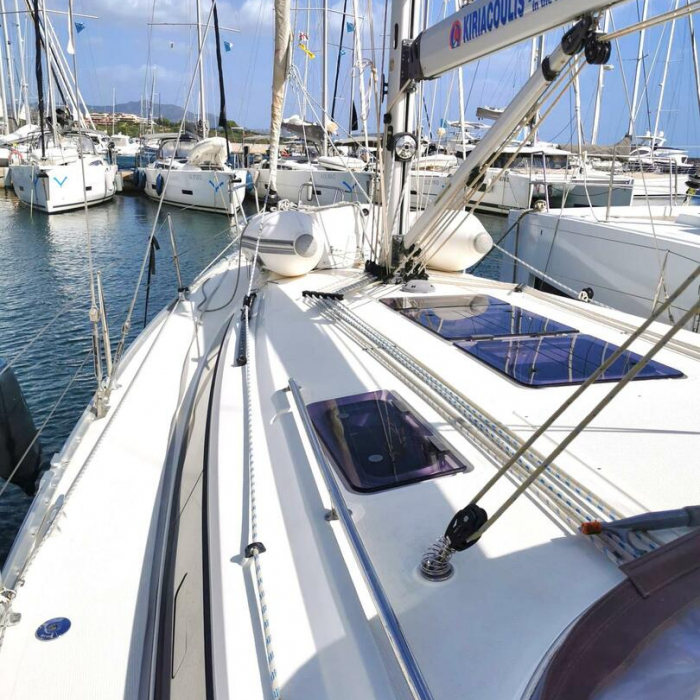 Economy | Bavaria Cruiser 41 photo 1