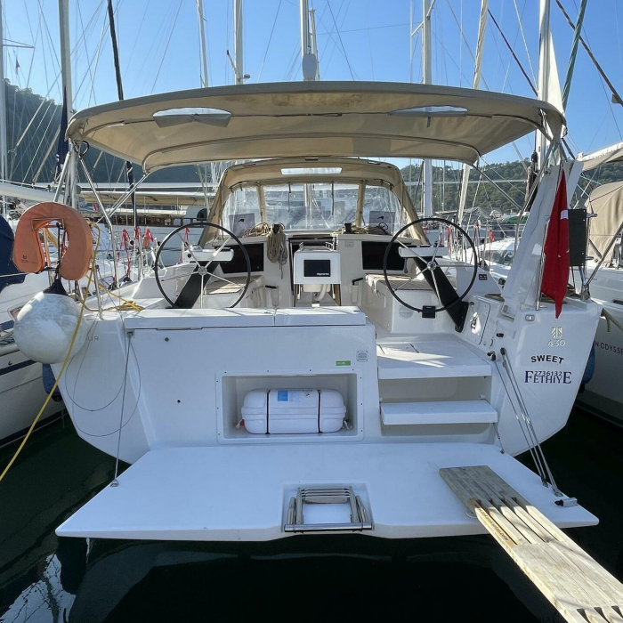 Sweet | Dufour 430 GL photo 1