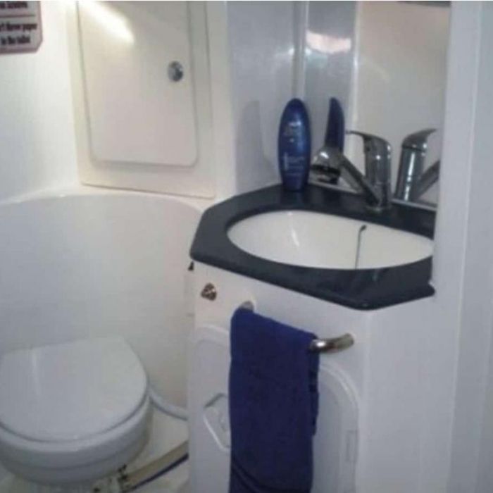 Noelle | Bavaria 38 photo 10