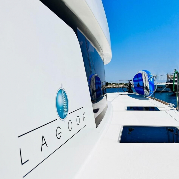 Madonna of Adriatic | Lagoon 52 F photo 17