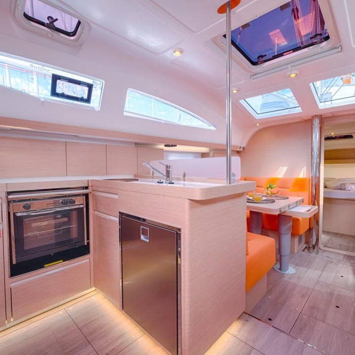 Happy | Elan Impression 40 photo 30