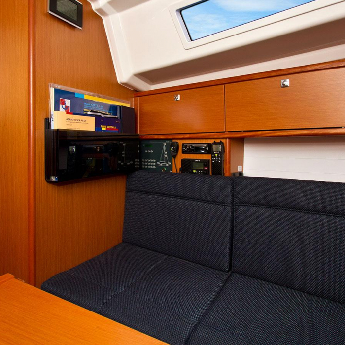 Artina | Bavaria Cruiser 34 photo 6