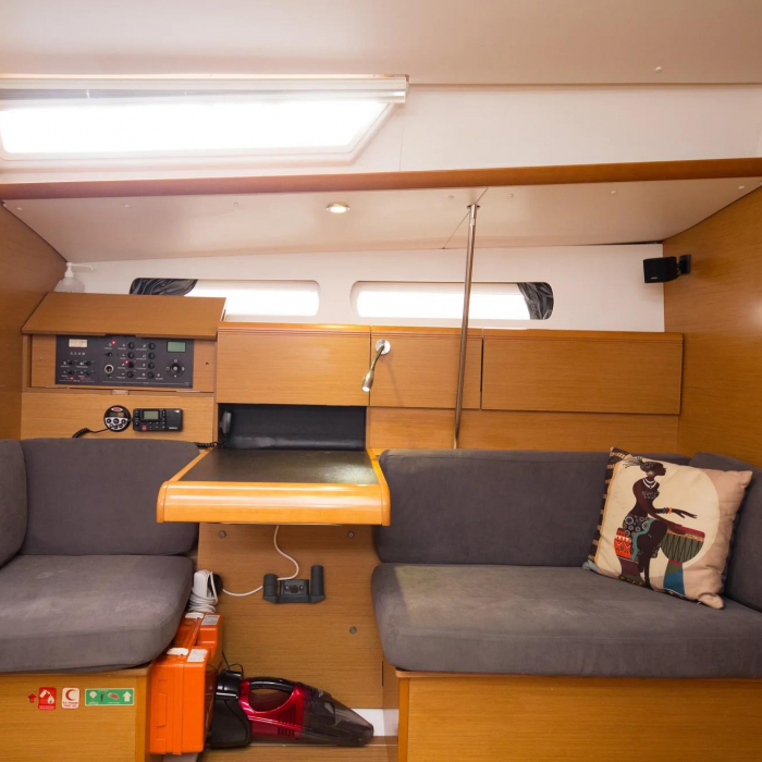 Classic | Sun Odyssey 439 photo 7