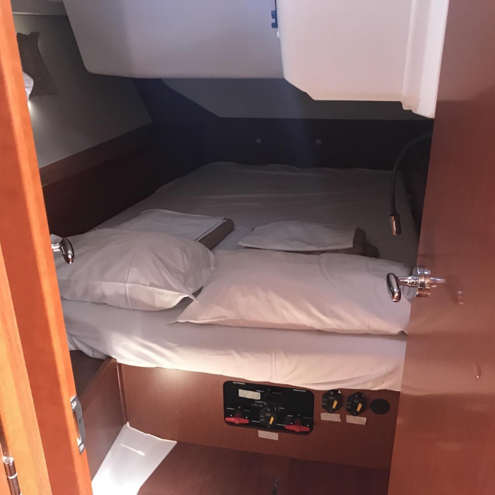 Alnair | Oceanis 45 photo 8