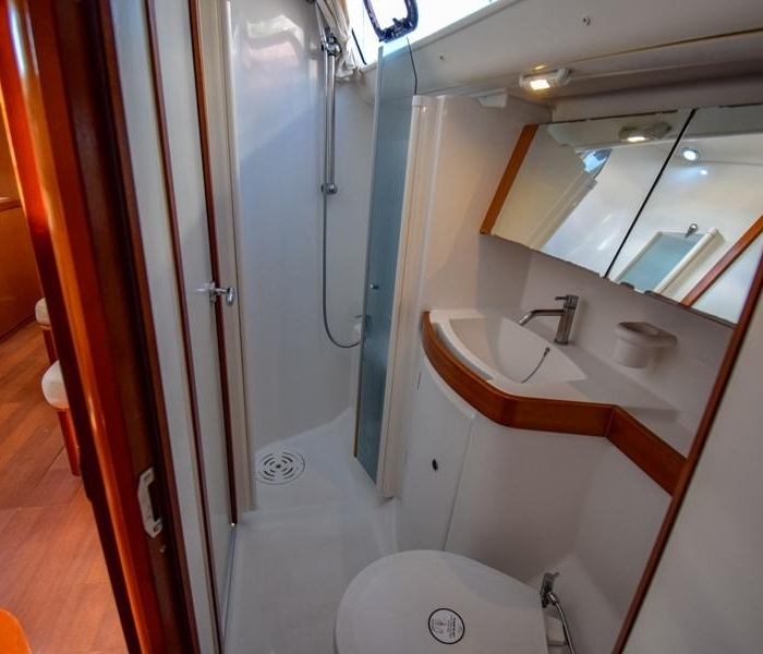 Zezo | Oceanis 40 photo 13