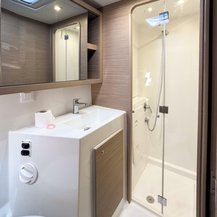 Vanessa | Lagoon 42 photo 24