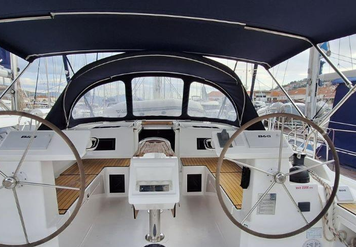 Bluna | Bavaria C45 photo 6