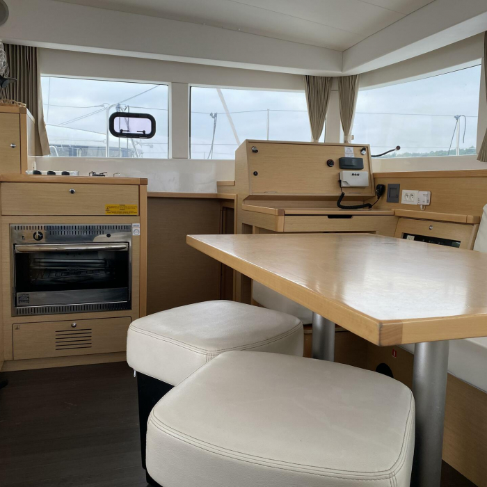 Nirvana | Lagoon 39 photo 19