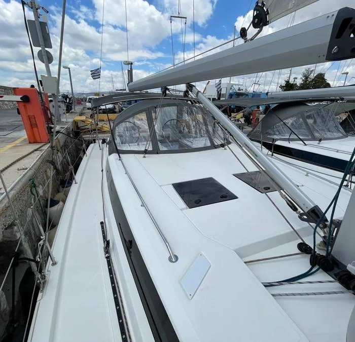  | Bavaria C45 Holiday photo 13