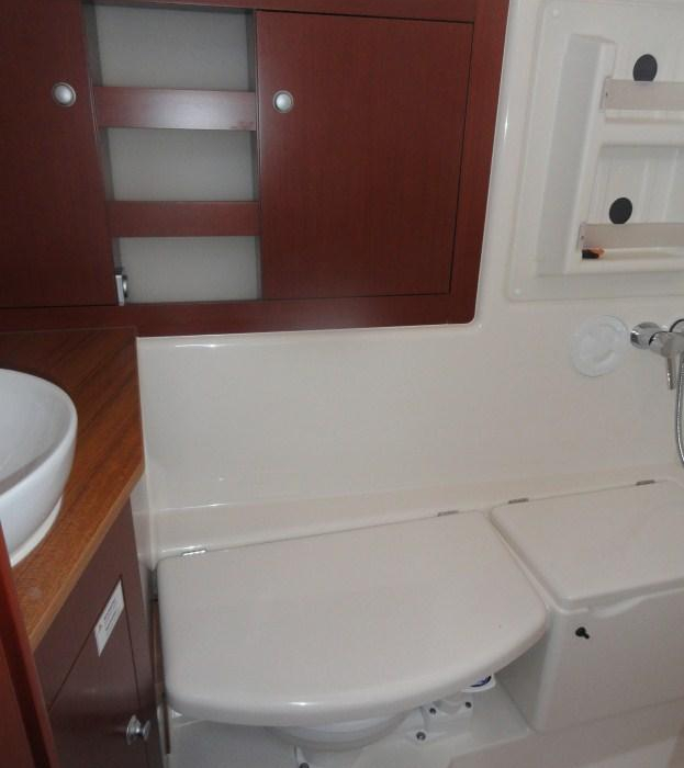 Riana | Hanse 385 photo 2