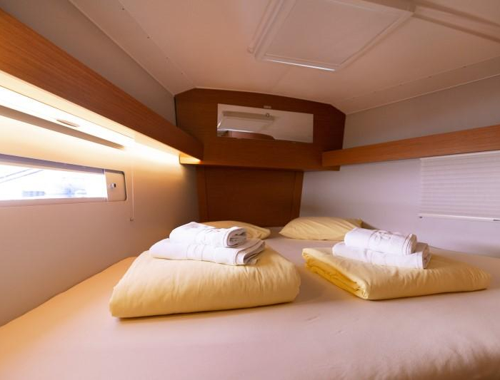 Barone | Dufour 390 GL photo 25