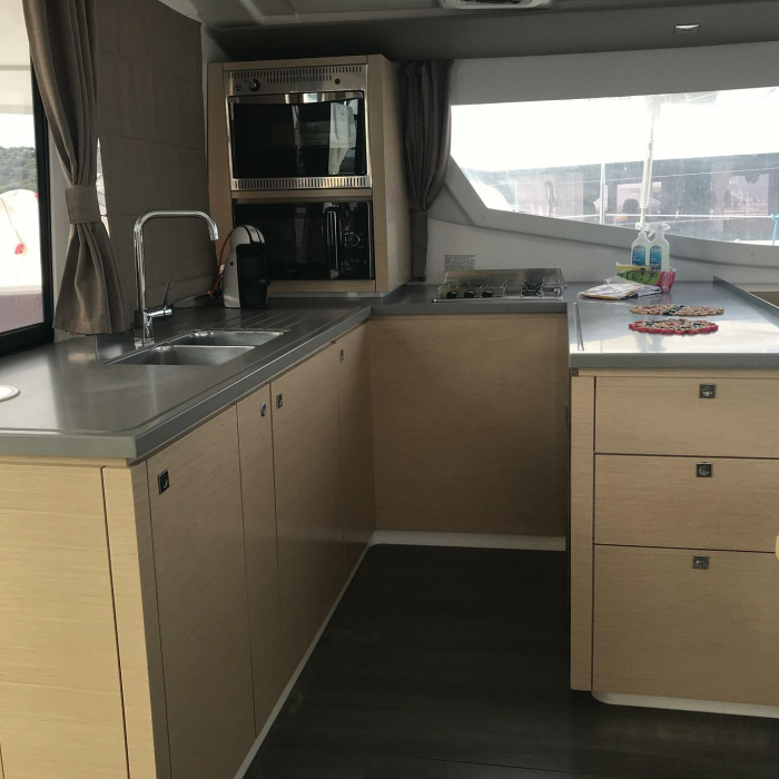 Pixie Dixie | Helia 44 photo 8