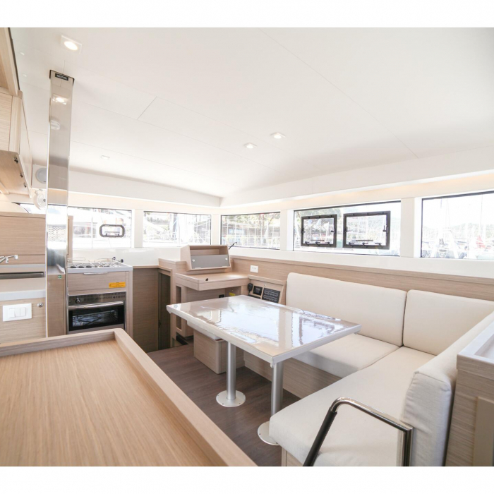 Sail Sagitta | Lagoon 40 photo 9