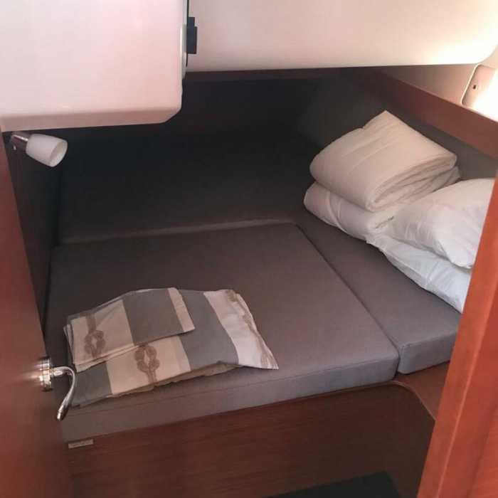 Ane | Dufour 460 GL photo 9