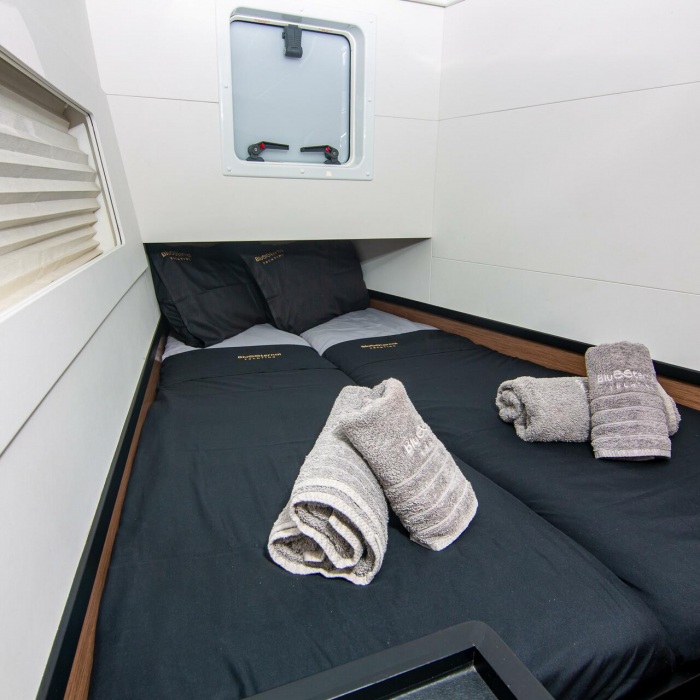 Sol Invictus VIP-equipped | Lagoon 40 photo 64