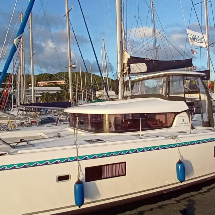 Uiara | Lagoon 42 photo 8