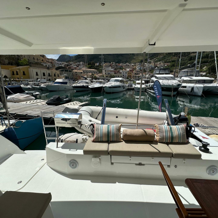 Isla | Fountaine Pajot Isla 40 photo 13