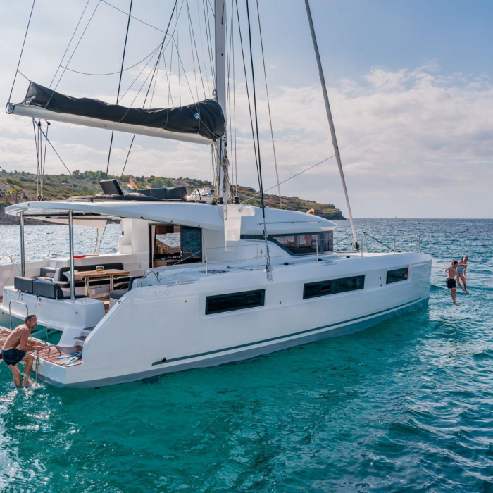 Silhouette | Lagoon 50 photo 1