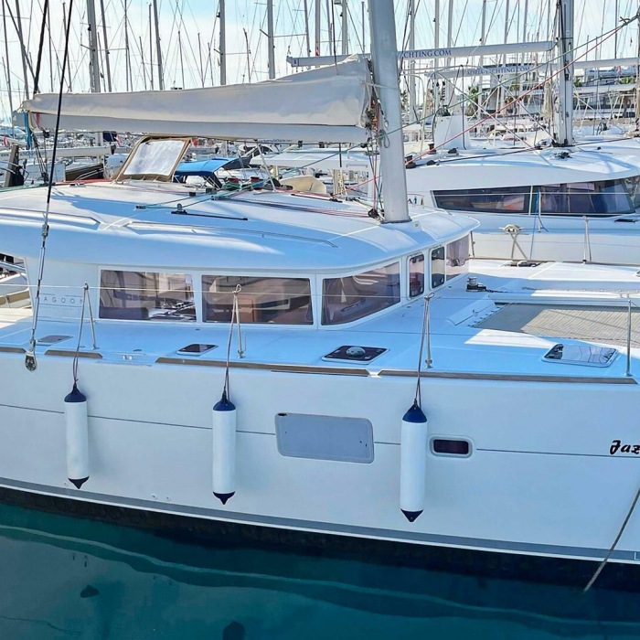 Jazz Point | Lagoon 400 photo 10