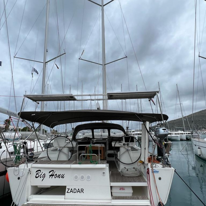 Valle d'Aosta | Dufour 520 Grand Large photo 3