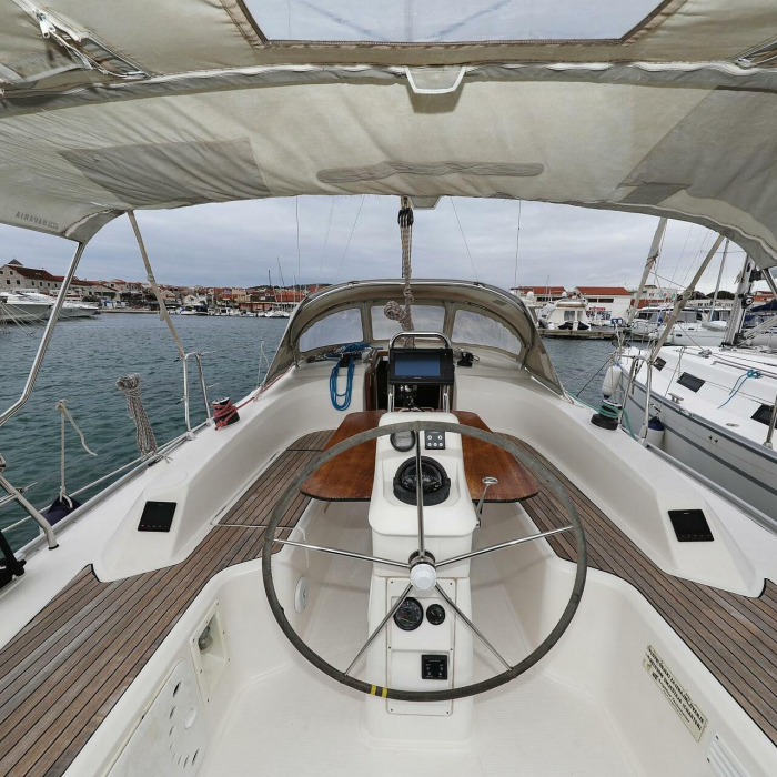Homeoffice | Bavaria Cruiser 33 photo 24